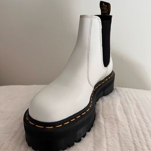 NEW Dr. Martens 2976 Quad Smooth White Leather Platform Chelsea Boots